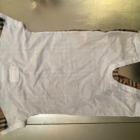 Burberry baby bodysuit. Worn just once - Picture 3 of 5